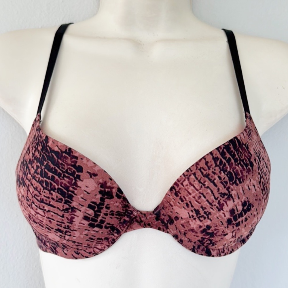 PINK Victoria’s Secret snake print wear everywhere push up bra size 32A